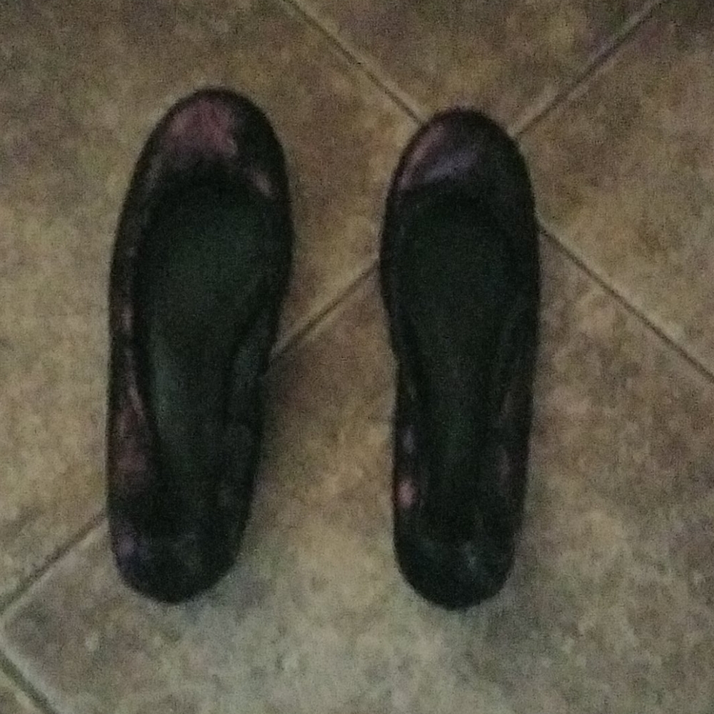 Vera Wang Ballet Flats